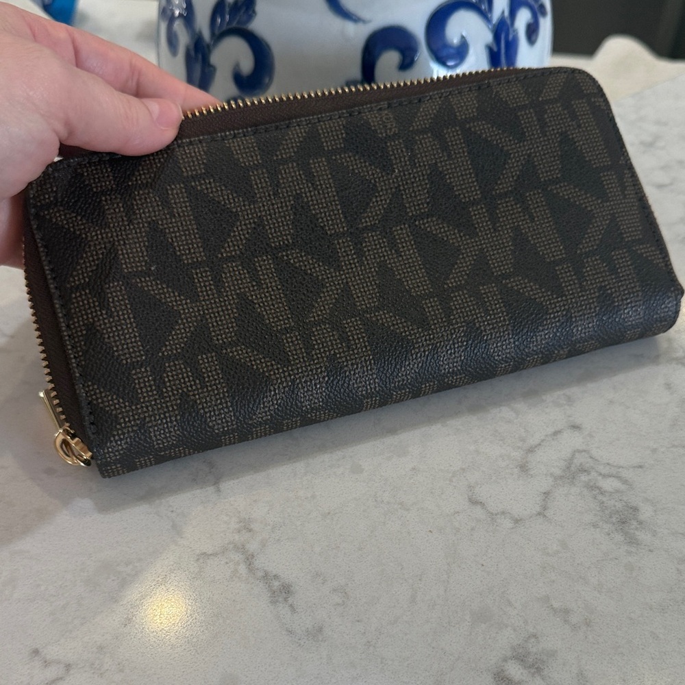 Michael Kors Dark Brown Logo Zip Wallet - Picture 5 of 6
